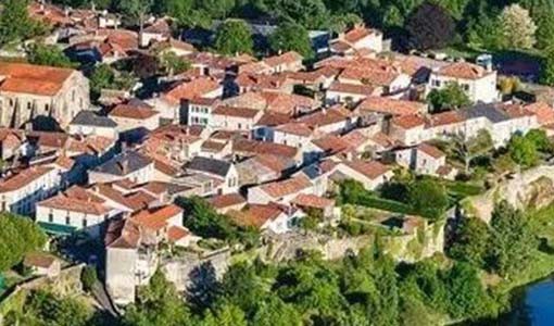 秦皇岛回乡建别墅为什么一定要选专业乡墅公司